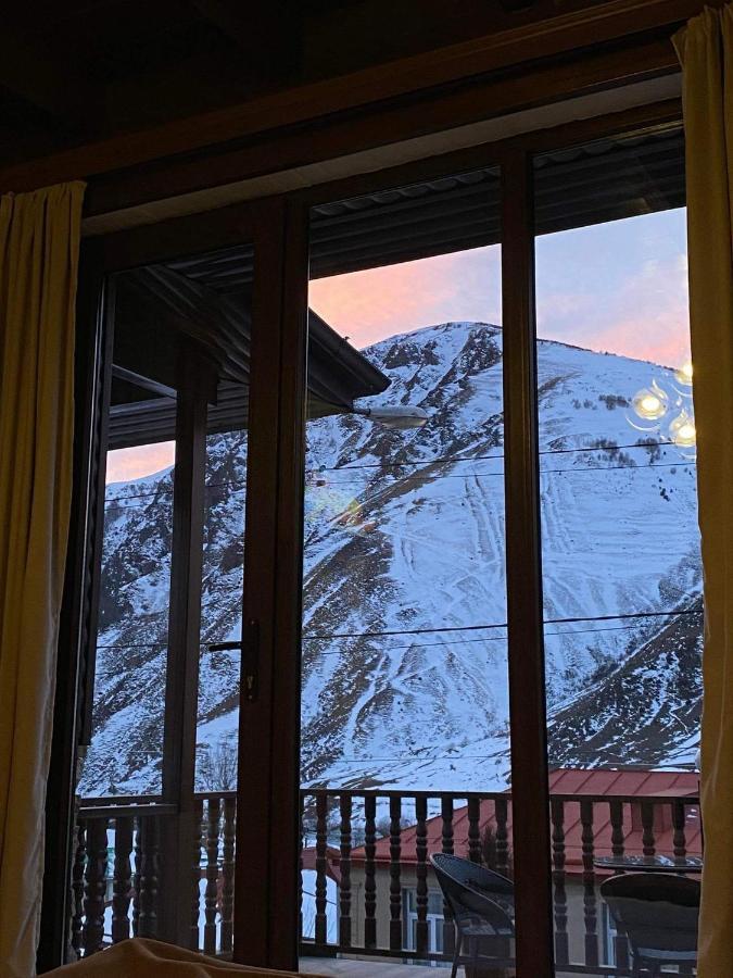 Eastern Georgia Hotel Kazbegi Екстериор снимка