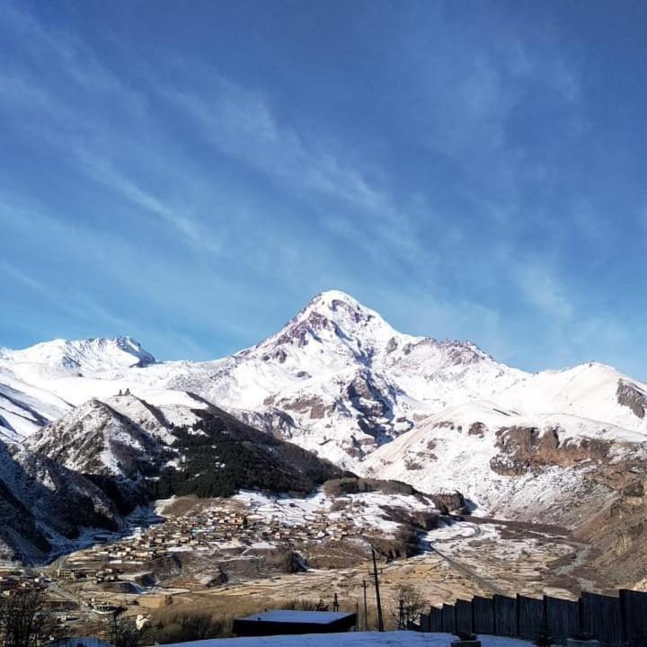 Eastern Georgia Hotel Kazbegi Екстериор снимка