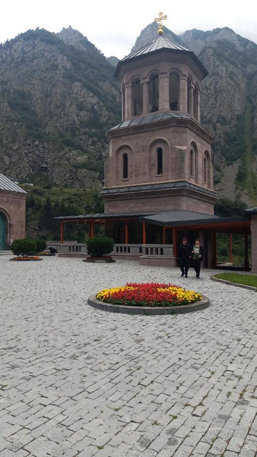 Eastern Georgia Hotel Kazbegi Екстериор снимка